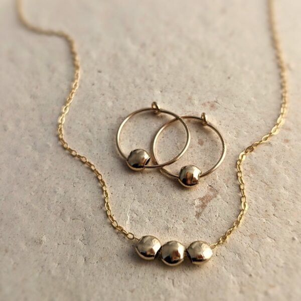 Collier avec billes plates - Peasejewelry