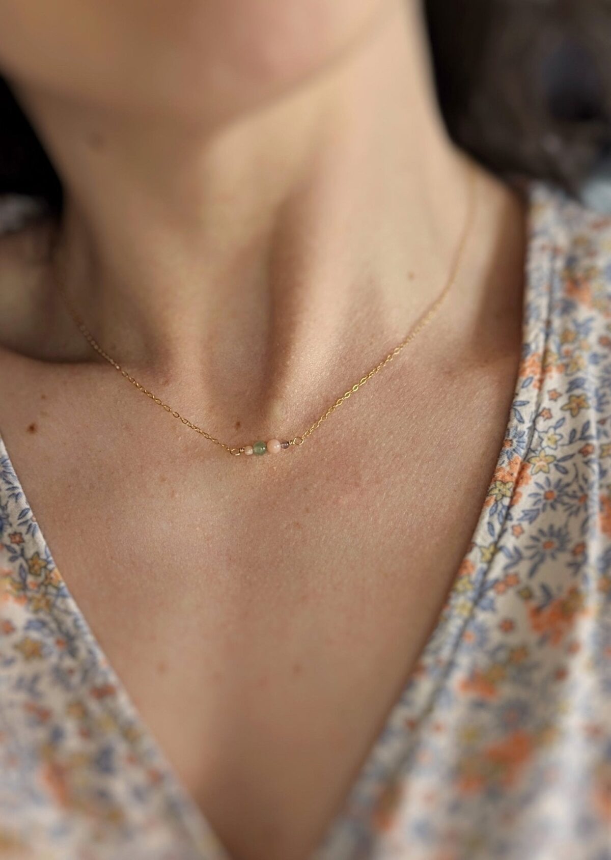 collier-familial-a-pierres-semi-precieuses-386854 Collier familial à pierres semi-précieuses - Peasejewelry