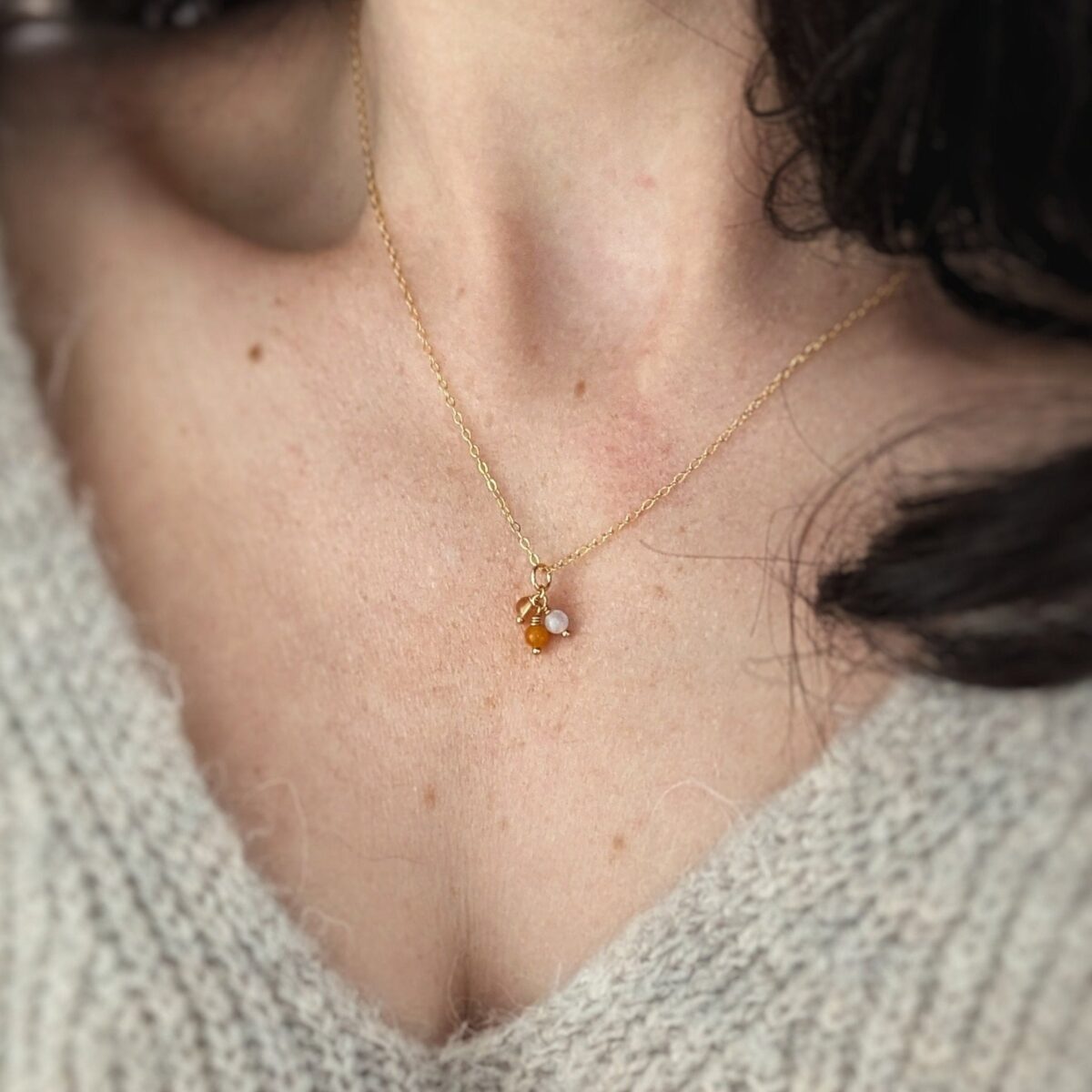 collier-familial-en-grappe-a-pierres-semi-precieuses-220171 Collier familial en grappe à pierres semi-précieuses - Peasejewelry