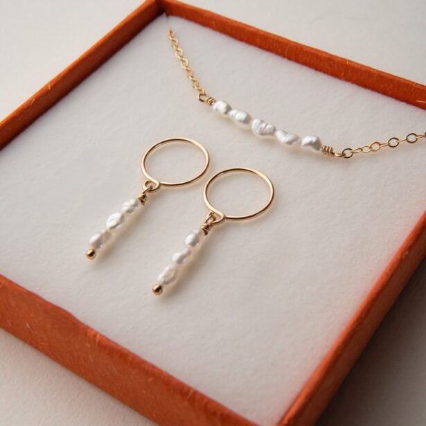 Adrienne Gift Set - Necklace & Sleepers with baroque pearls